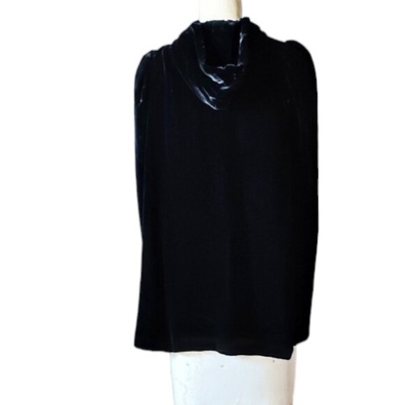 1930s True Deco Vintage Black Real Velvet Shorter Evening Cape With A Hood - Picture 6 of 15
